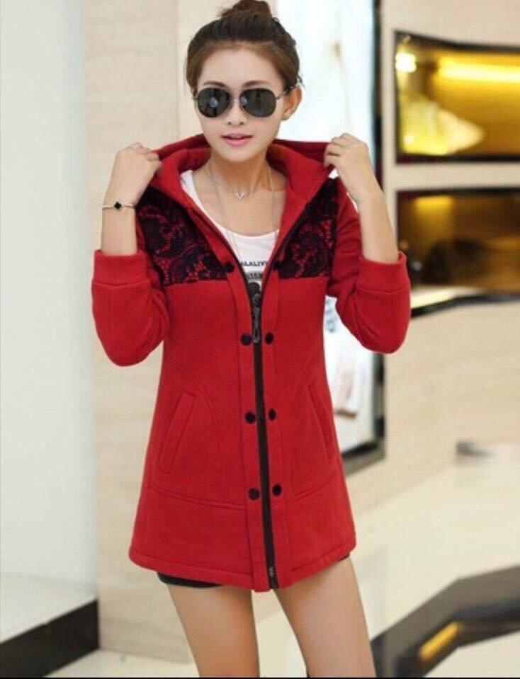 Áo khoác nữ kiểu dáng dài phối nút