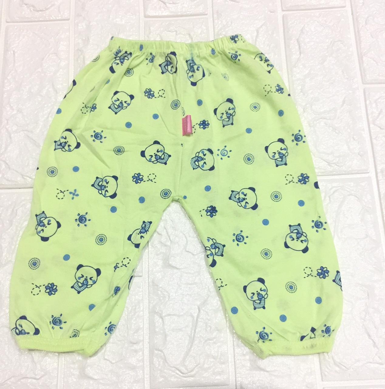 Quần chục trẻ sơ sinh Carter
