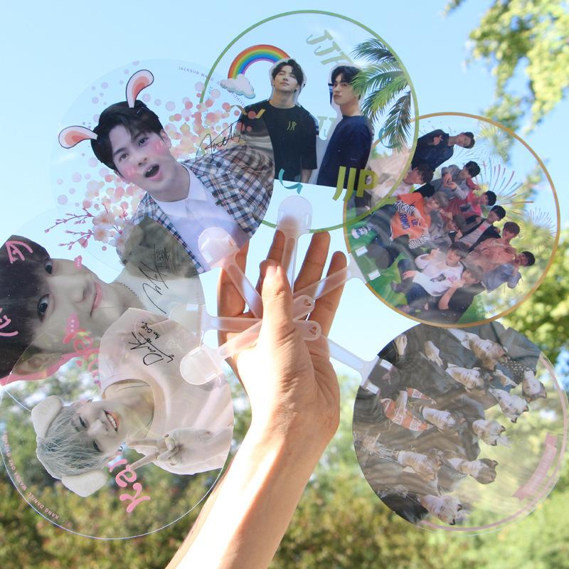 Quạt nhựa cầm tay Chanyeol EXO