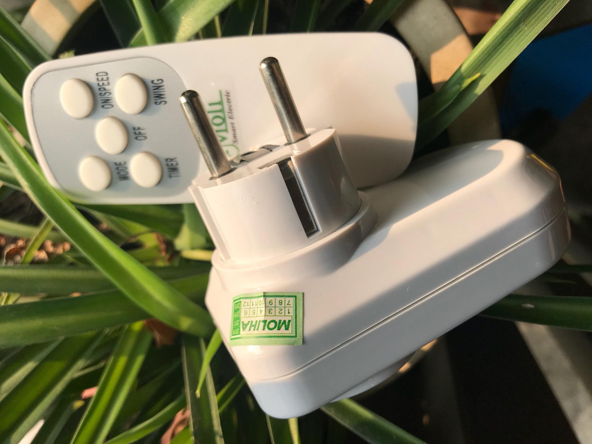 Ổ CẮM ĐIỀU KHIỂN QUẠT TỪ XA CÓ REMOTE (bằng sóng hồng ngoại)