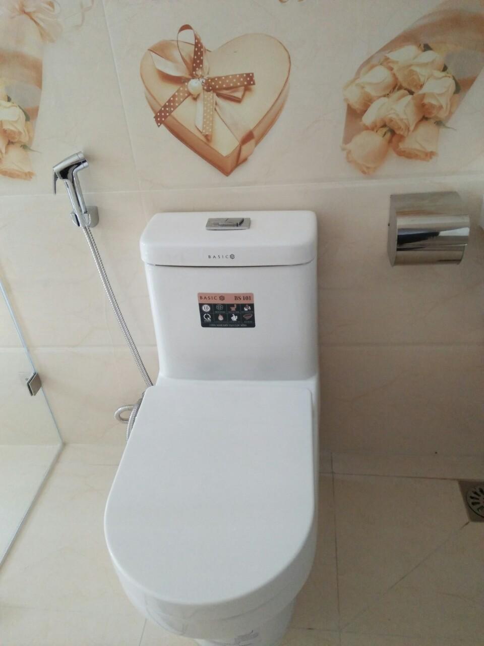 Bàn cầu 1 khối KIBATH (tặng kèm chậu Lavabo)