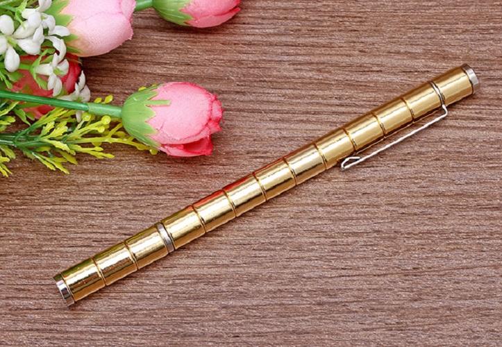 Bút nam châm Polar pen có 12 viên bi