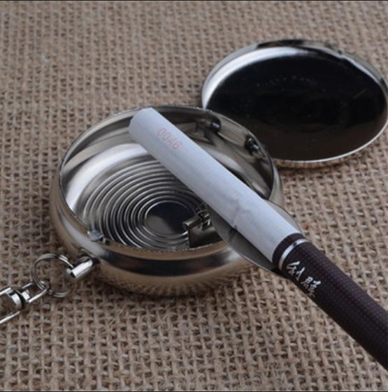 Móc khóa gạt tàn thuốc tiện dụng