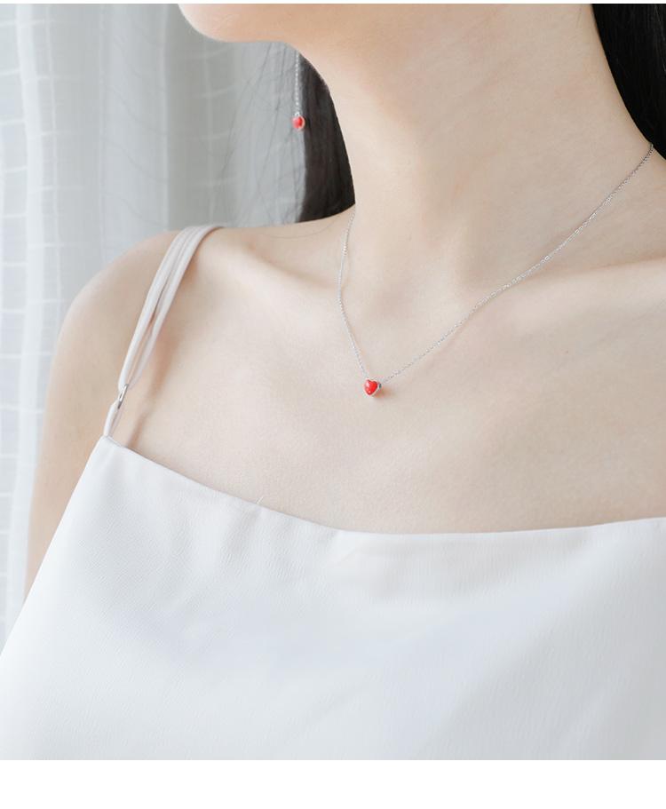 Dây chuyền trái tim màu đỏ may mắn