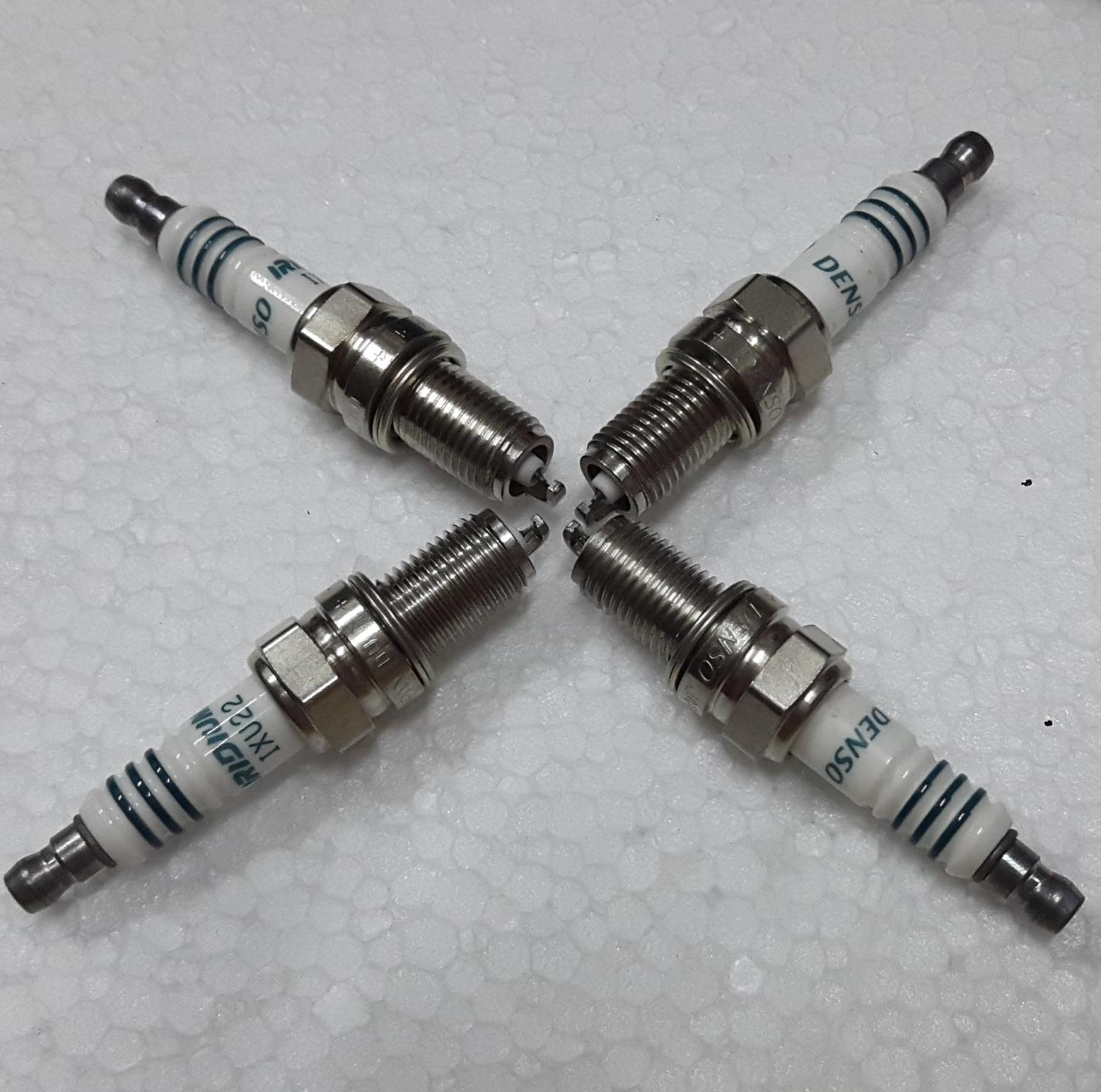 Bộ 4 Bugi DENSO IRIDIUM POWER IXU22  Bugi cho xe Spark - Made in Japan.