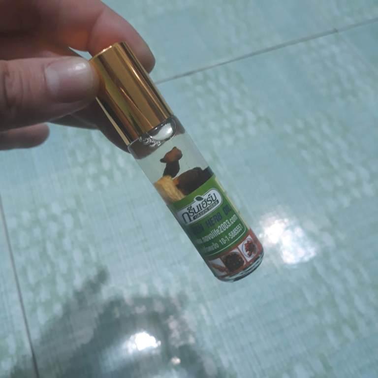 Combo 6 chai dầu gió lăn thảo dược nhân sâm Thái Lan