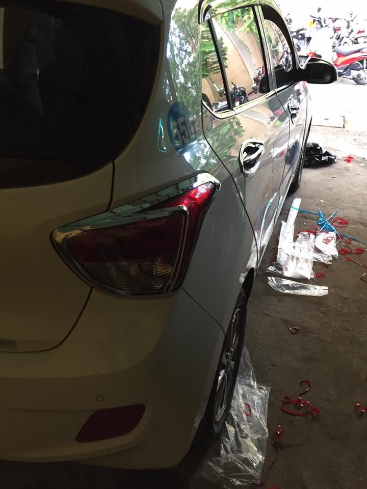 Ốp đèn hậu- pha i10