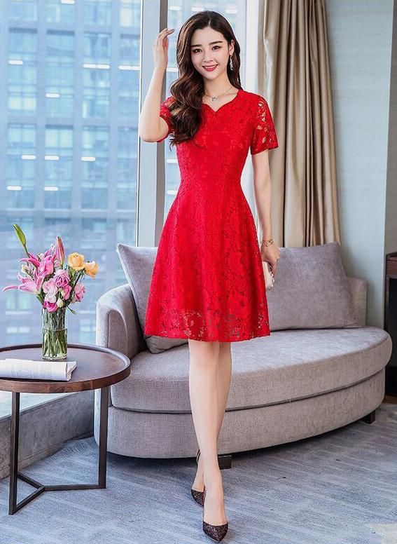 Đầm Xòe Ren Cổ Tim V-D0KN10 (Đỏ)