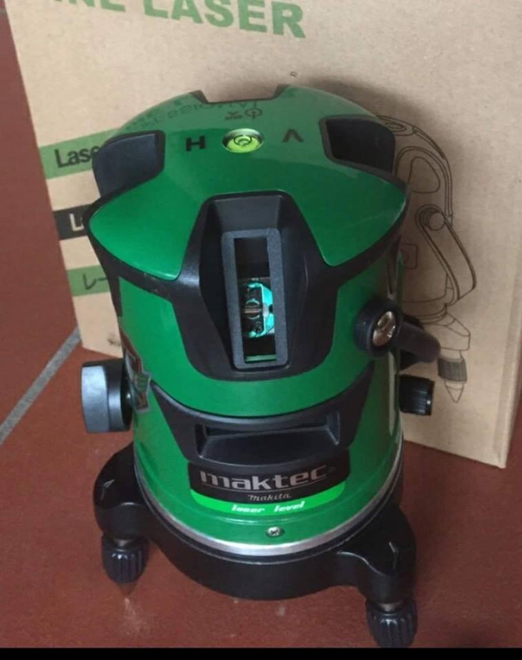 Máy cân mực laser MAKTEC 5 tia xanh( kèm chân đế- sạc -pin sạc .kính.quai đeo và hộp đựng máy khá đẳng cấp)