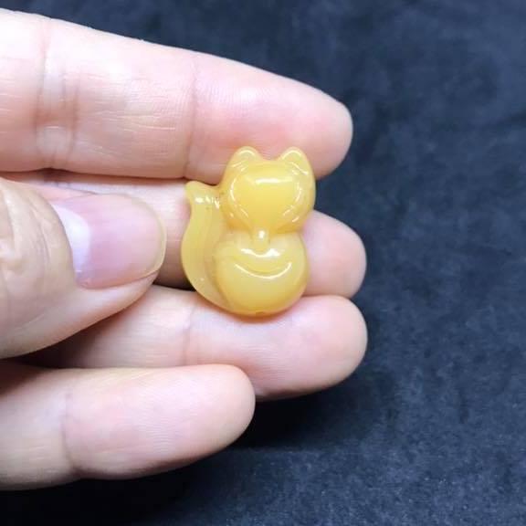 Hồ ly may mắn đá phong thủy tặng kèm dây đeo
