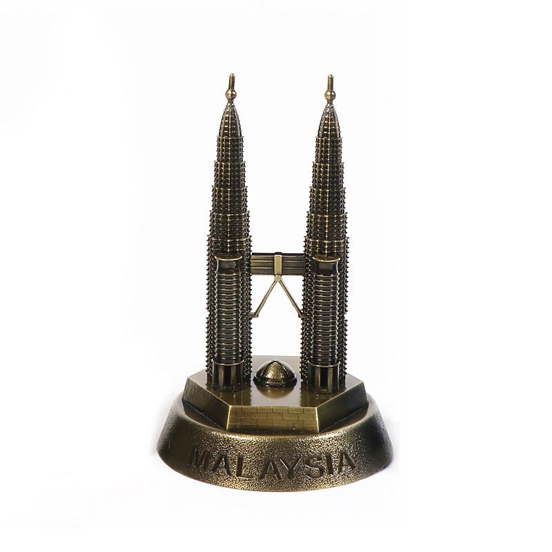 Mô hình tháp đôi Petronas cao 18.5 cm (Màu vàng rêu)