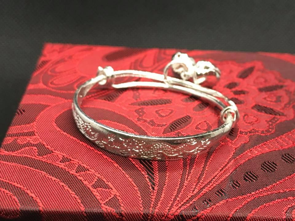 Lắc tay bạc cho bé có chuông (trắng)