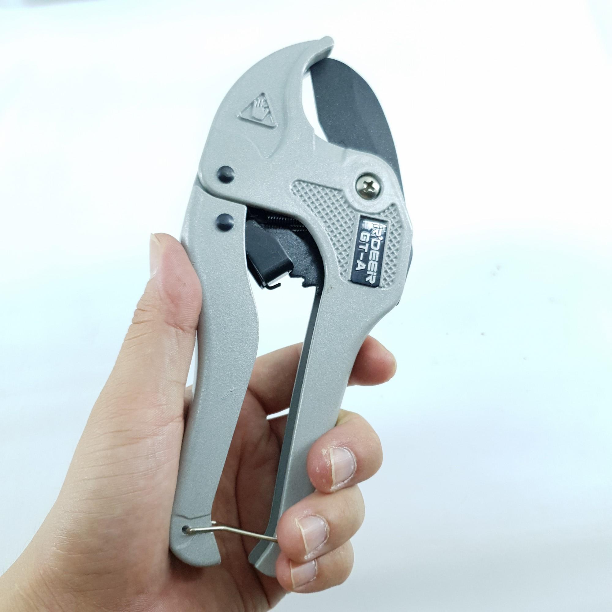 KÉO CẮT ỐNG NHỰA