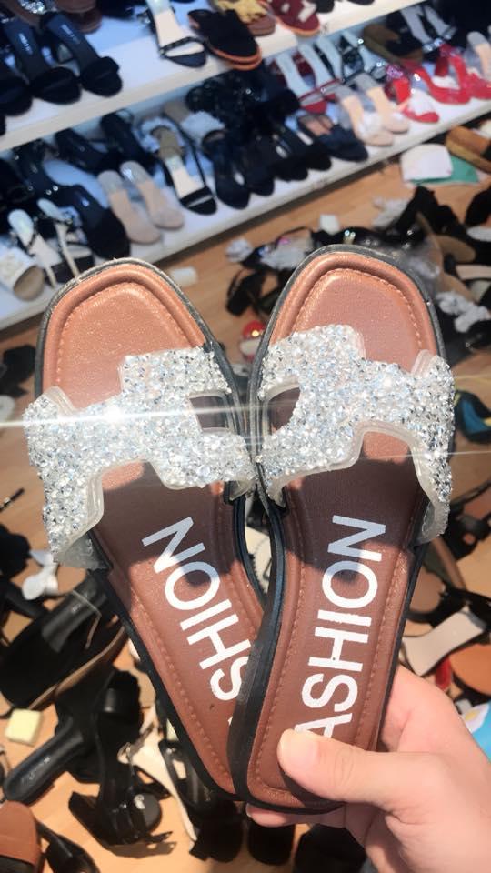 Dép HM đính đá - Ảnh chụp thật tại shop