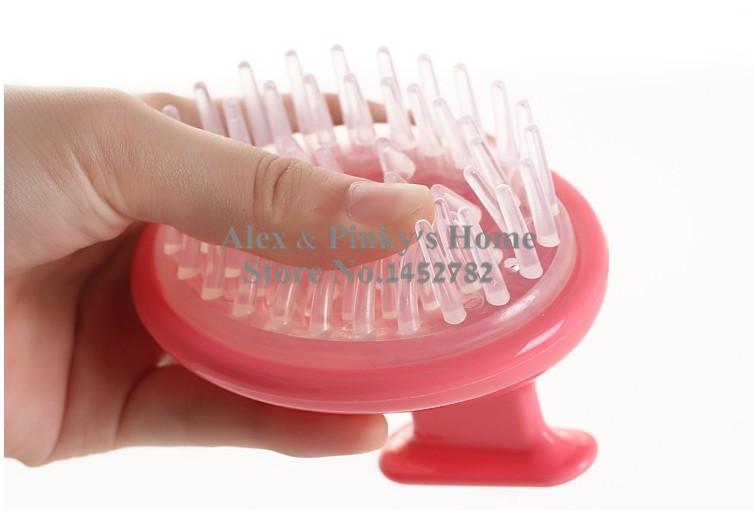 Dụng Cụ Gội Đầu Và Massage 2 Trong 1