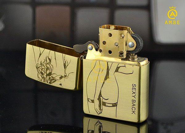 Bật lửa Zippo hình cô gái Sexy-back Z08