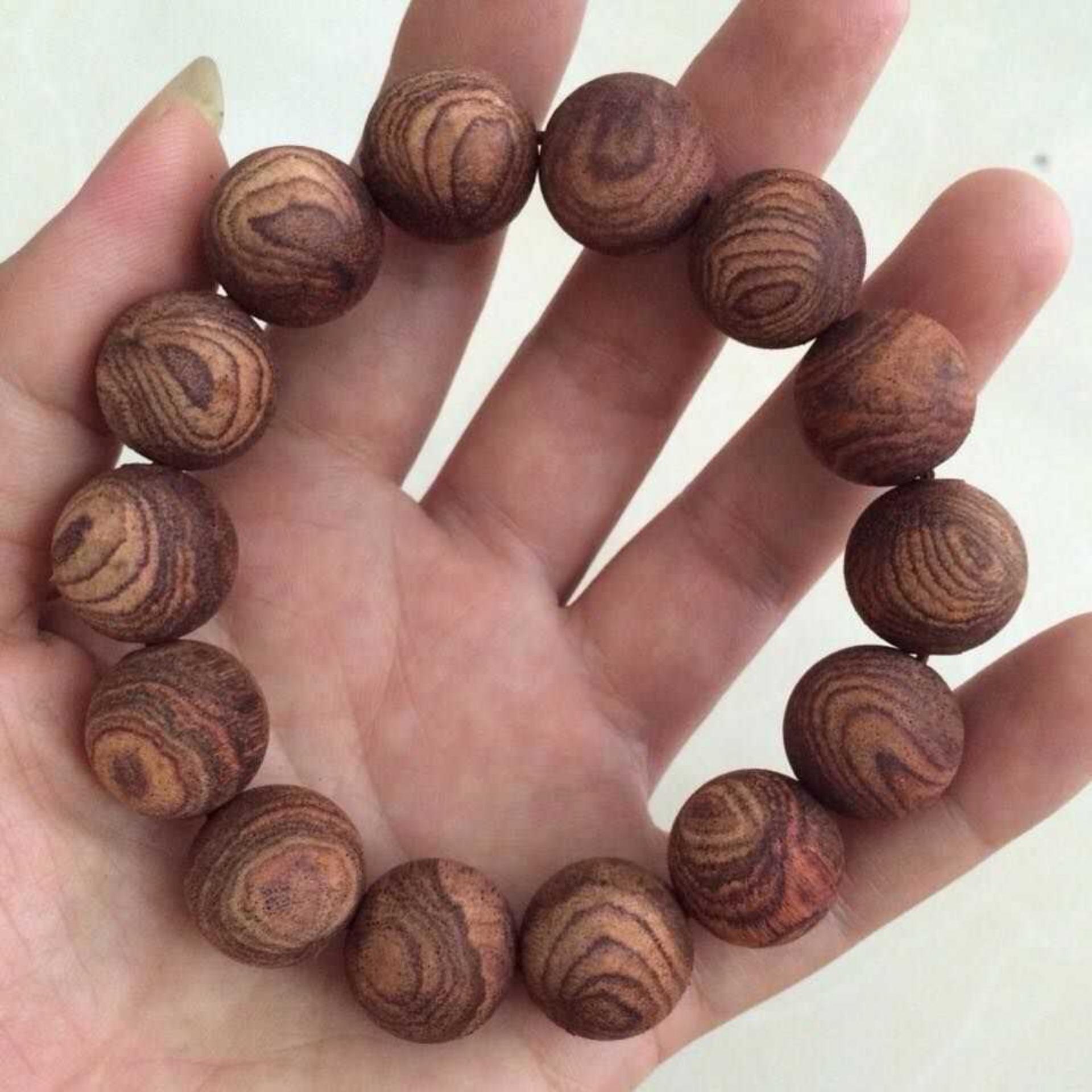 Vòng tay phong thuỷ gỗ Sưa đỏ 14li để mộc - Phong thuỷ của danh tiếng và quyền lực