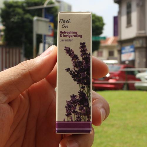 Dầu gió Fresh On của Eagle Brand - Hương Lavender (hoa oải hương)