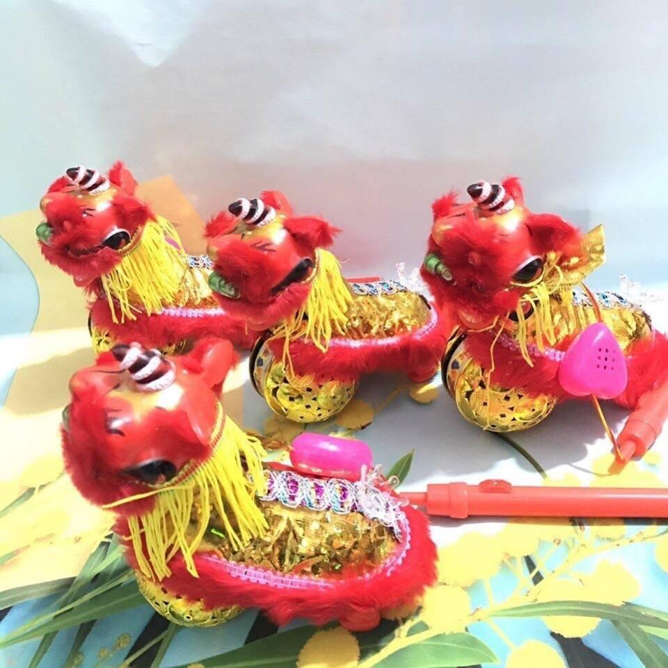 LỒNG ĐÈN TRUNG THU CÓ ĐÈN HÌNH LÂN XÀI PIN AAA