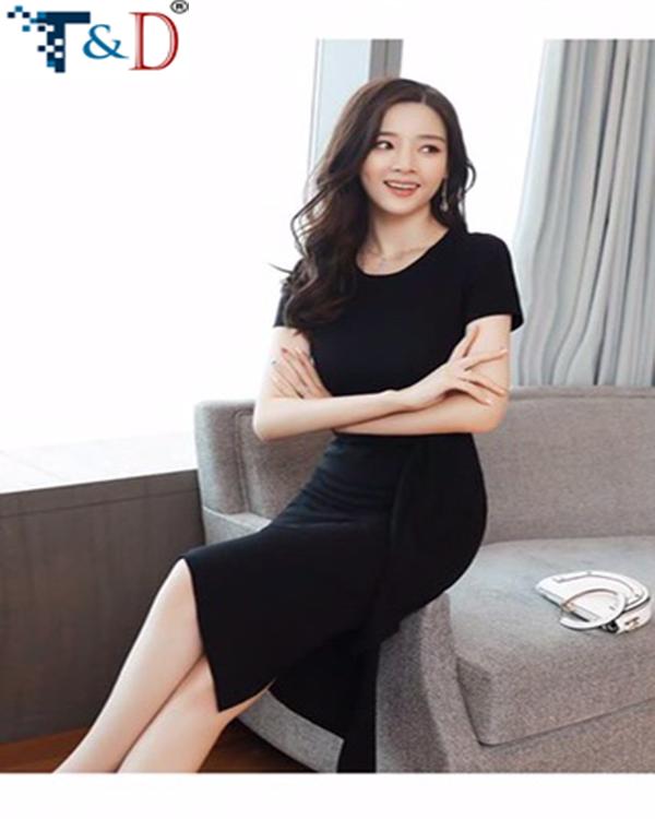[ĐẦM XẺ TÀ NỮ MÀU ĐEN] - Đầm suông tay ngắn xẻ tà cá tính