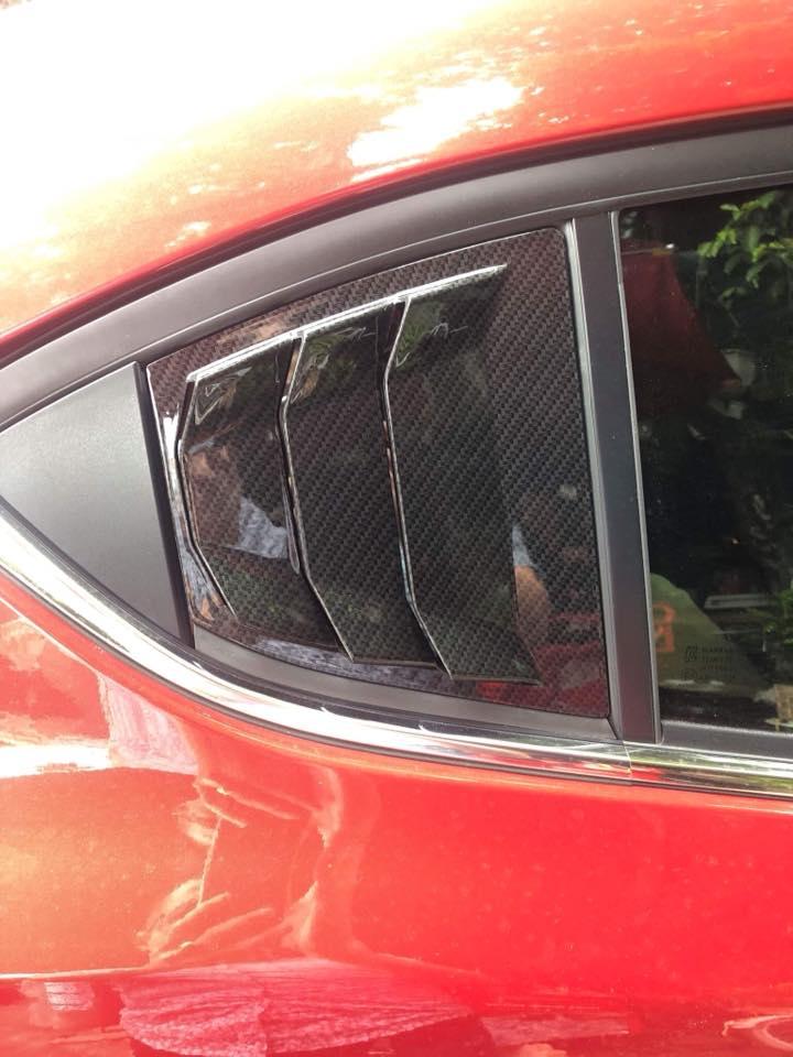 Cánh gió - ốp mang cá dành cho xe Mazda 3