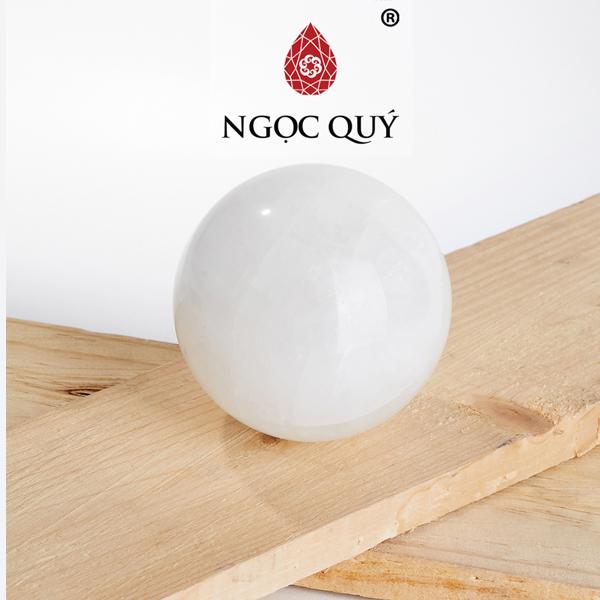 [HCM]Quả Cầu Đá Phong Thủy Thạch Anh Trắng Mệnh Kim Thuỷ (màu trắng) - Ngọc Quý Gemstones