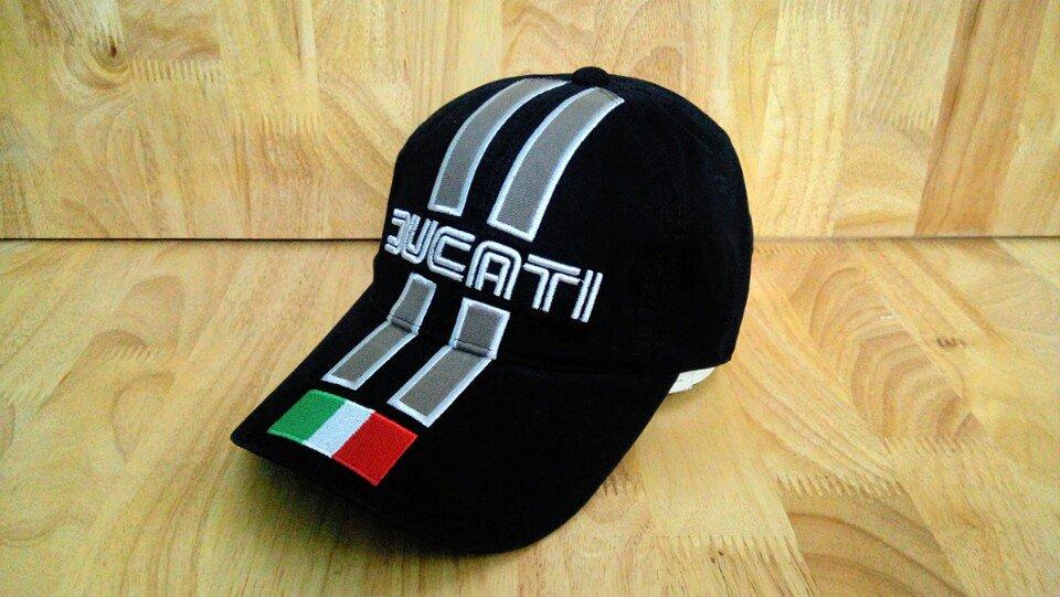 Mũ Lưỡi Trai Nam Nữ Thêu Tem Xe DUCATI Cực Chất (Màu trắng )