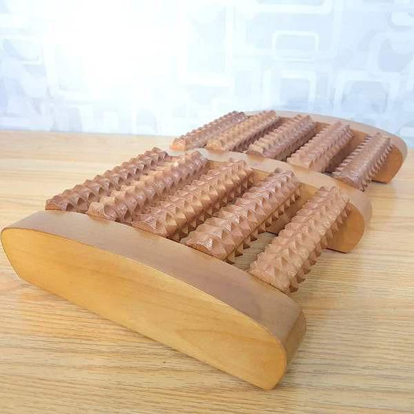 [HCM]Bàn lăn gỗ massage chân 5 hàng đại