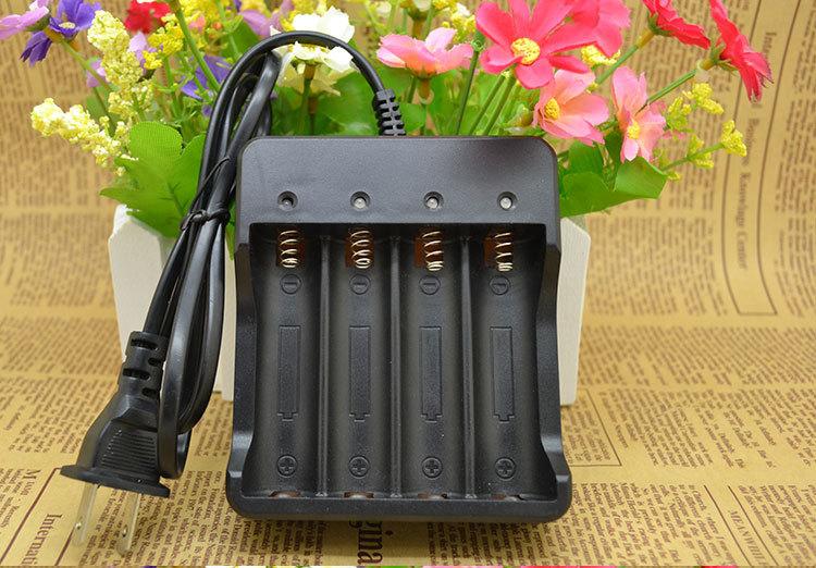 Đế sạc 4 pin 18650 chuyên dụng