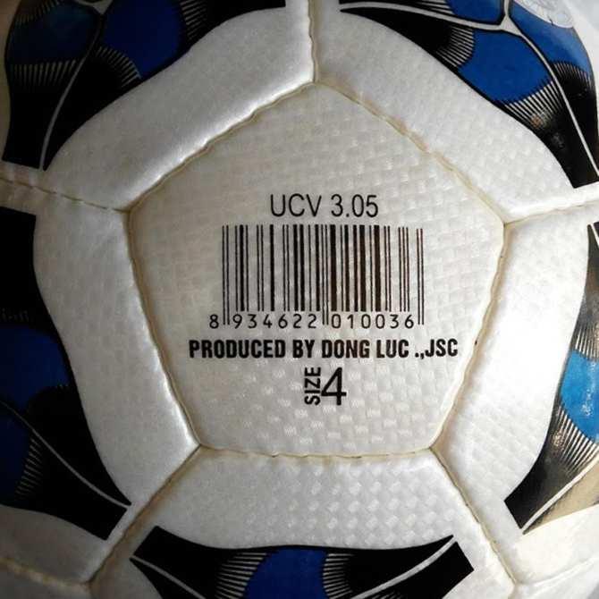 Quả bóng đá Cơ bắp Động lực UCV 3.05 size 4