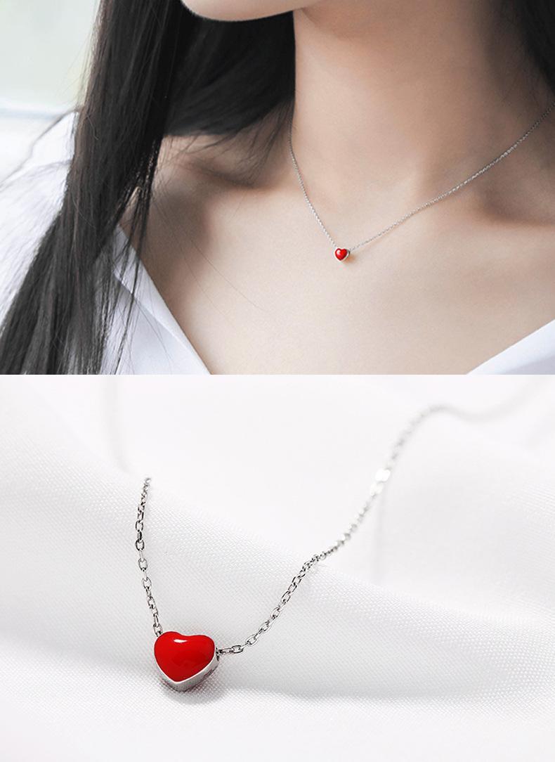 Dây chuyền trái tim màu đỏ may mắn