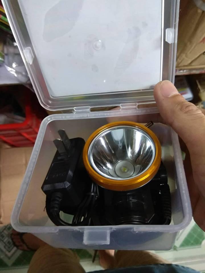 Đèn pin led đeo đầu A4 30W