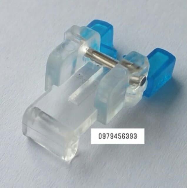 chân vịt đơm cúc máy may gia đình