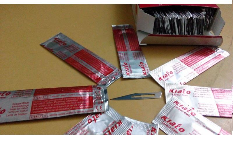 Bộ 100 Lưỡi dao mổ DOCTOR số 11