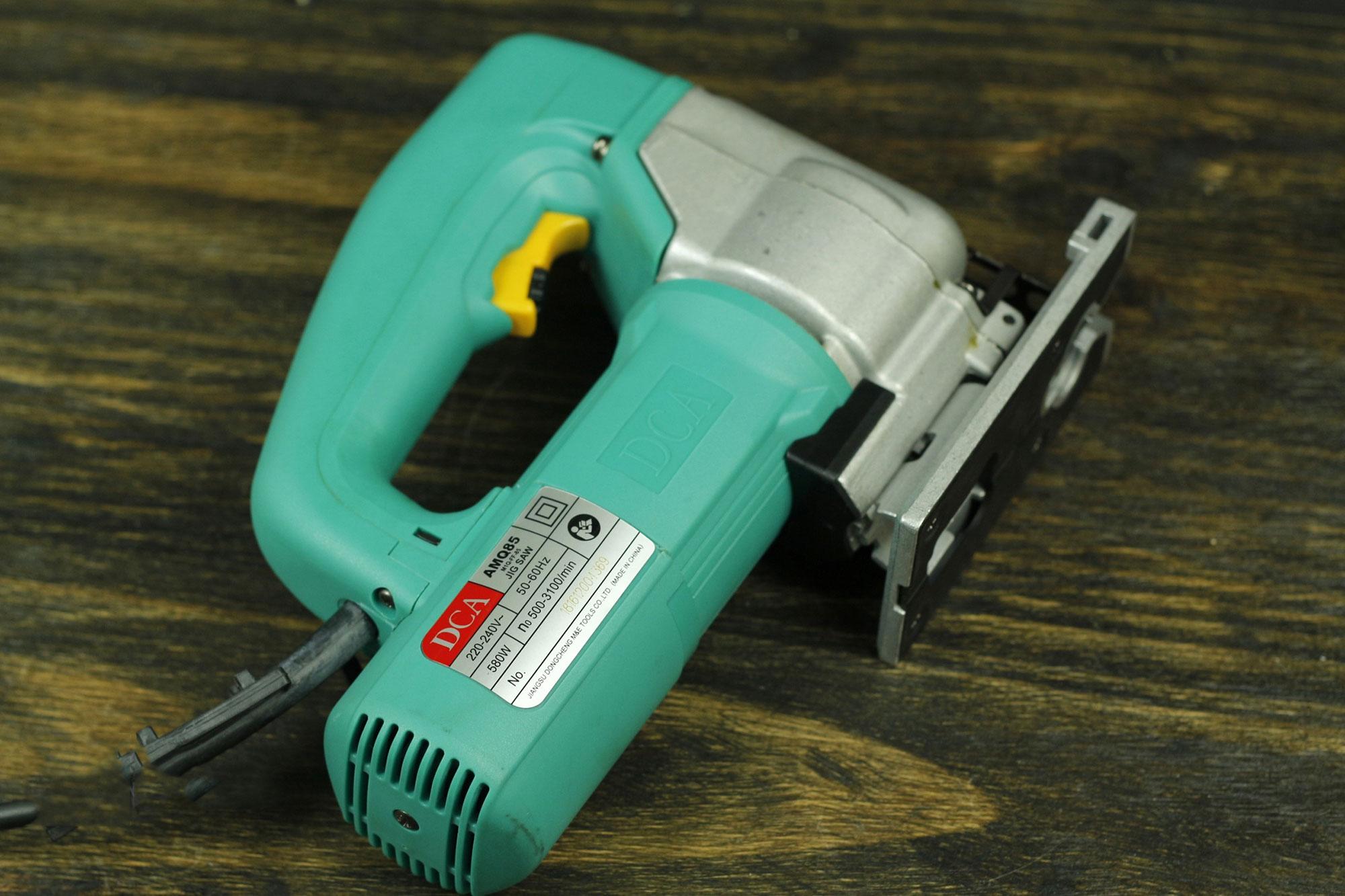 Máy cưa lọng 580W DCA AMQ85 M1Q-FF-85