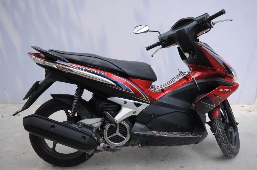 Trọn bộ tem  AIRBLADE đời 2008 nổi trang trí xe siêu mới G137-4