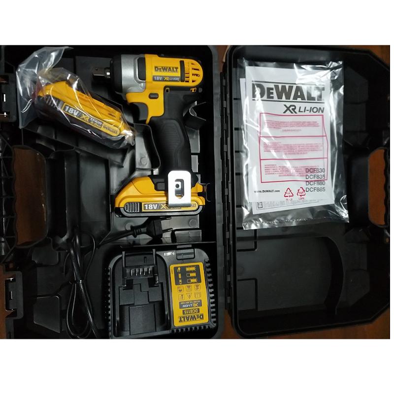 18V/2.0Ah - Máy vặn bu lông động lực pin sạc Dewalt DCF880D2-B1 (Kèm 2 pin, 1 đế sạc và 1 vali nhựa)