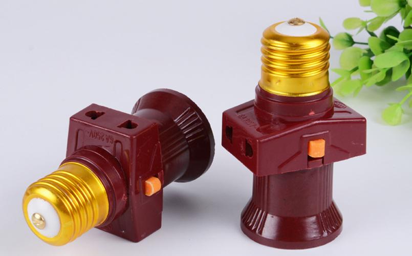 Đầu chia đui xoáy E27 chia ra 2 ổ cắm