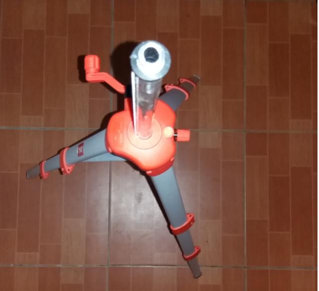 Chân máy cân mực LASER