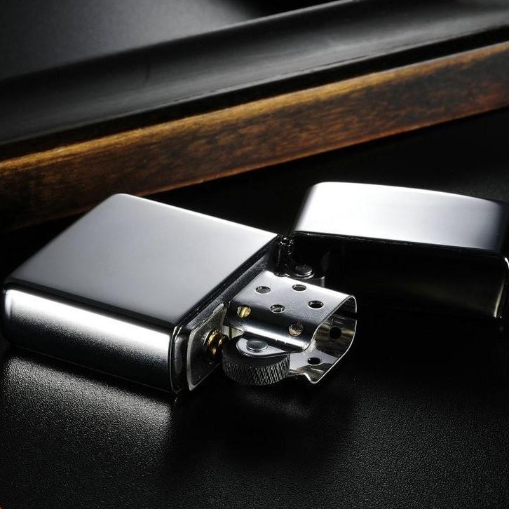 Zippo High Polished Chrome Authentic 100%