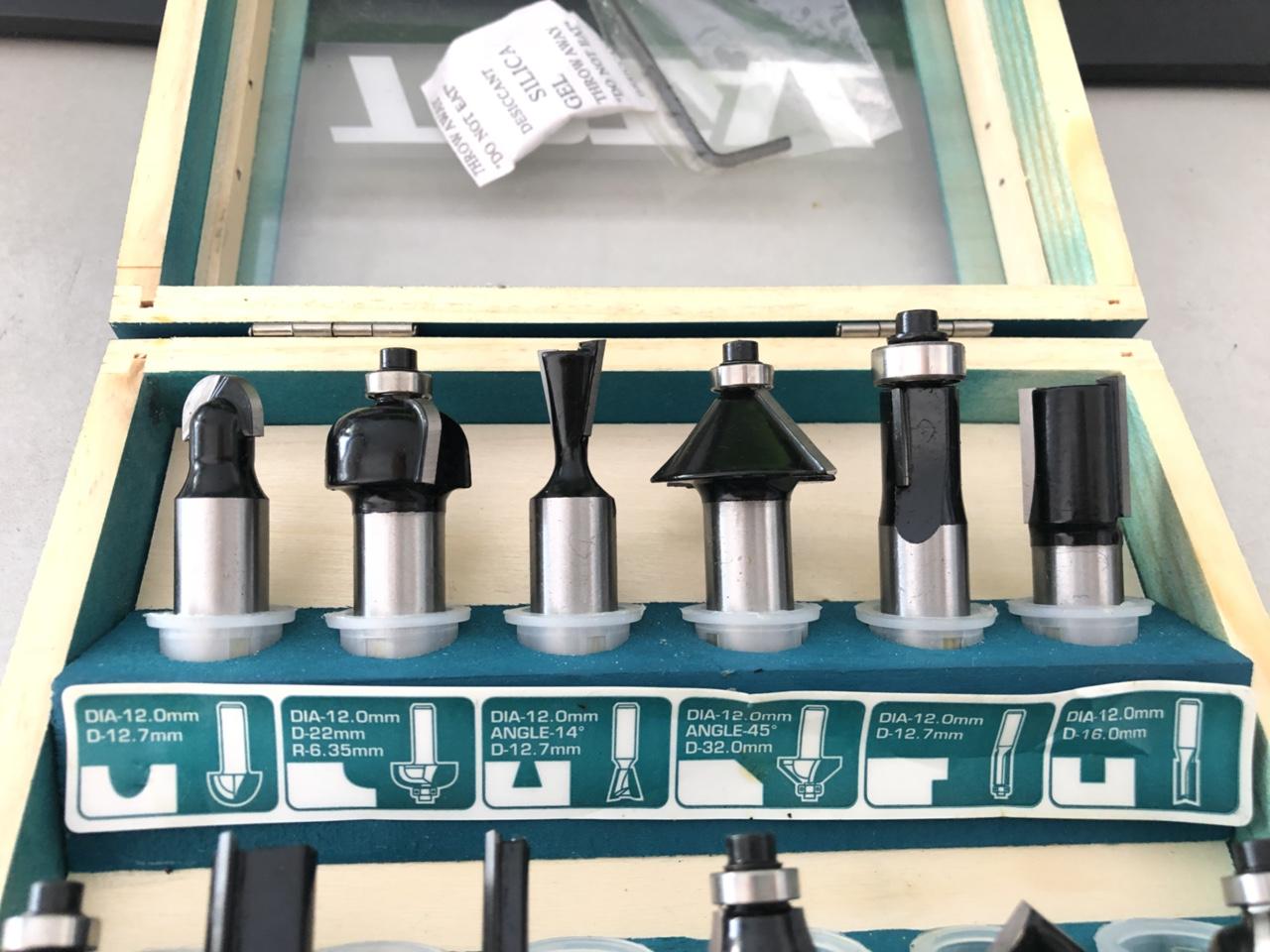 Bộ 12 mũi phay gỗ 12mm Total TACSR2121