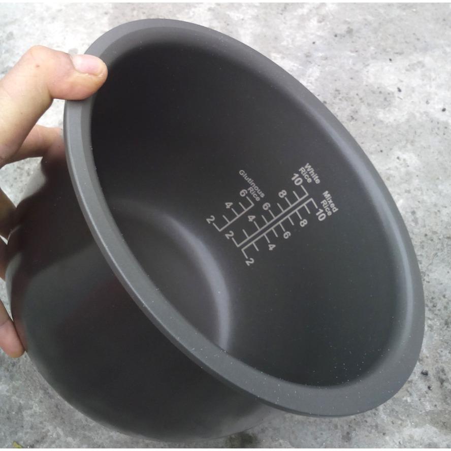 Nồi cơm điện tử Toshiba RC-18NMF(WT)A Thailand