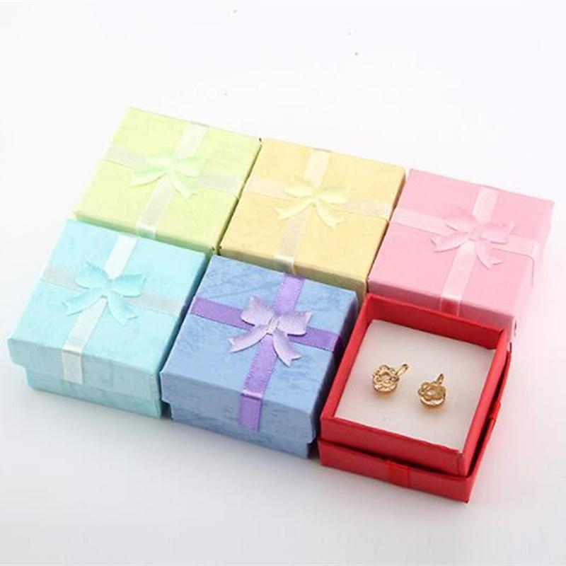 Bộ 24 hộp quà nhỏ có nơ
