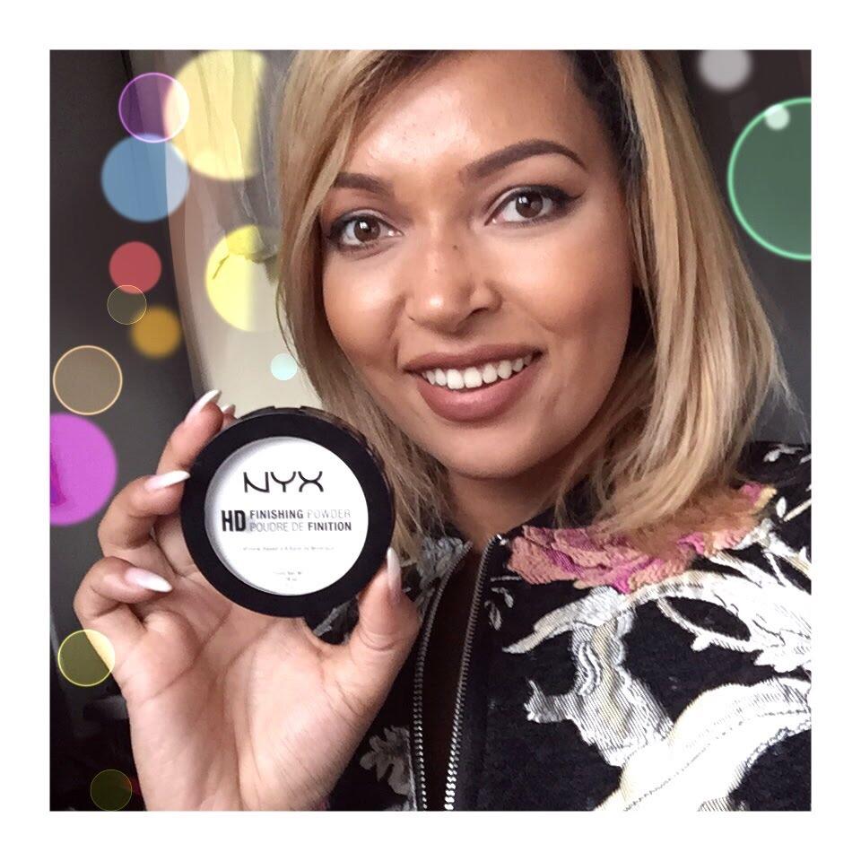 Phấn Phủ Nén NYX HD Finishing Powder