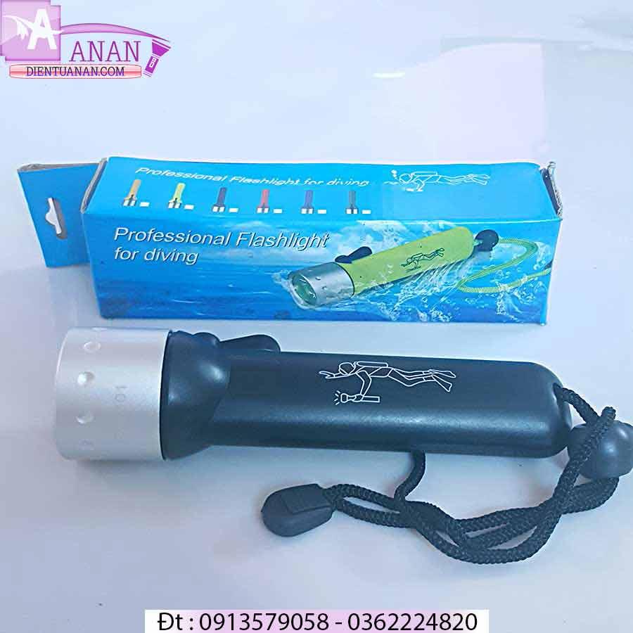[HCM]Đèn Pin Cầm Tay Lặn Biển 100m