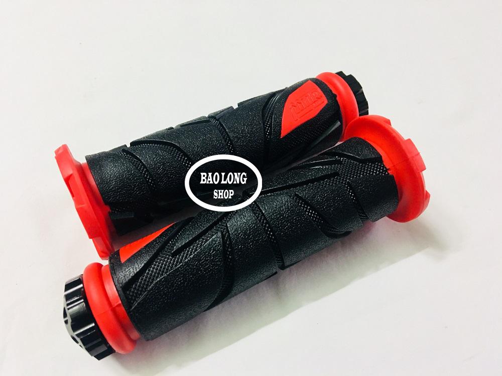 Cặp bao tay Spider có gù dành cho mọi loại xe máy (màu Đỏ)