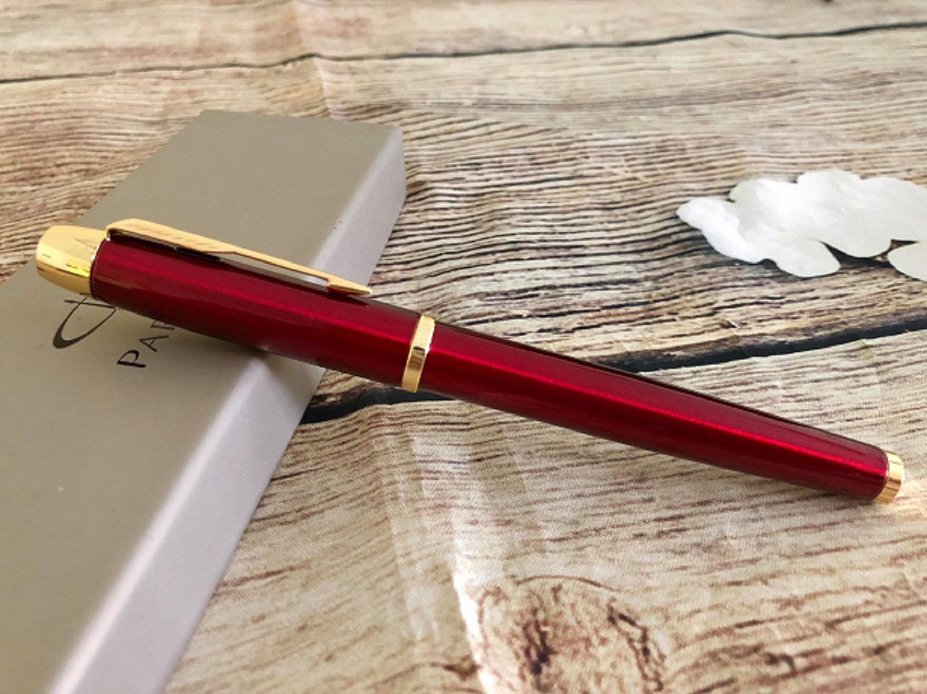 Bút dạ bi Parker IM Metal Luxury Red (Màu đỏ)