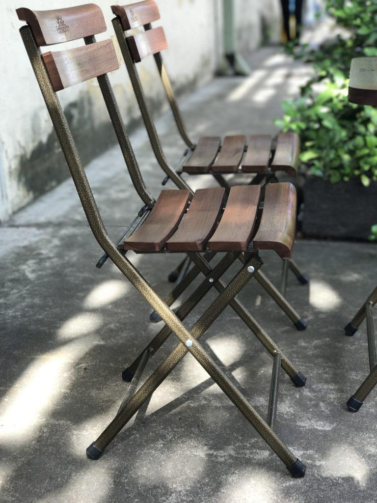 Bàn ghế gỗ cafe patio mini (1 bàn, 4 ghế)