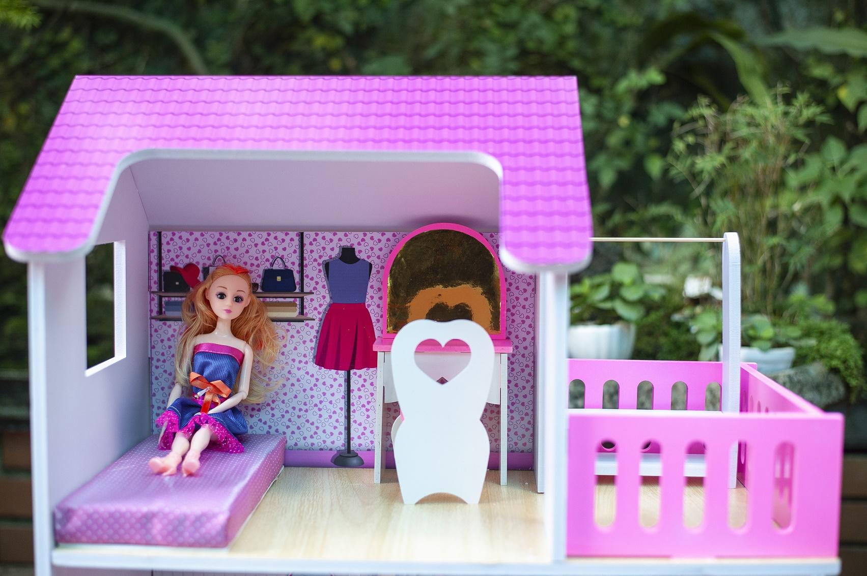 NHÀ BÚP BÊ BARBIE