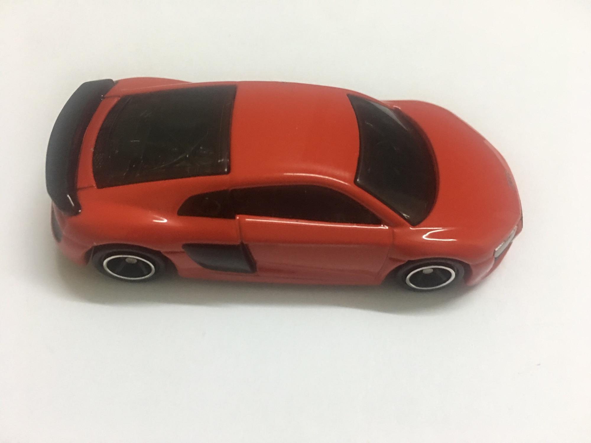 Xe mô hình Tomica Audi R8